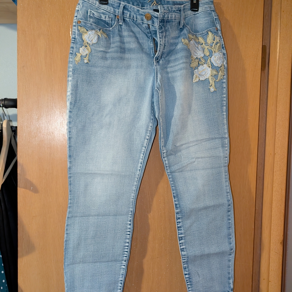 Maurices Light Blue Floral Skinny Jeans